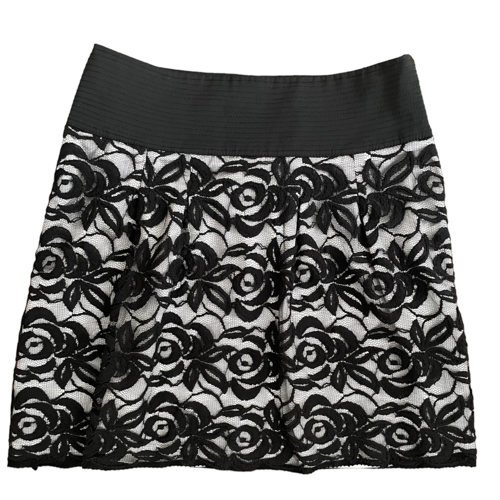 Dalia Collection Black Floral Lace A-line Skirt size 8